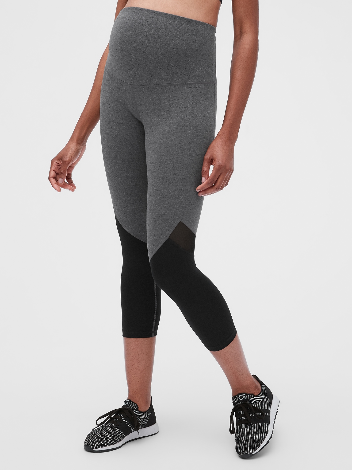 Maternity GapFit Blackout Full Panel Colorblock Mesh Insert Capris