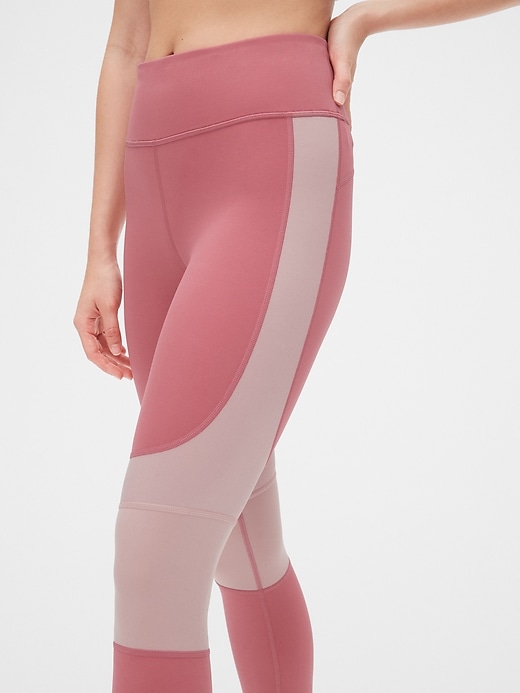 Image number 3 showing, GapFit High Rise Shine Colorblock 7/8 Leggings in Eclipse