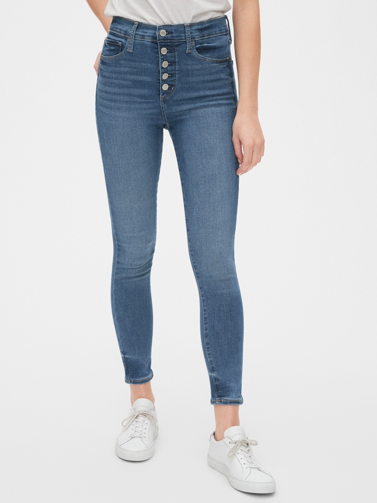 medium wash mom jeans