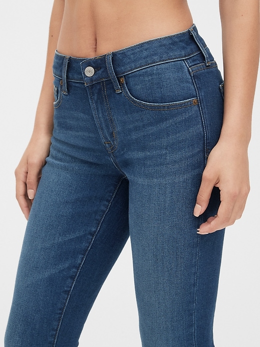 Image number 5 showing, Mid Rise Curvy True Skinny Ankle Jeans with Raw Hem