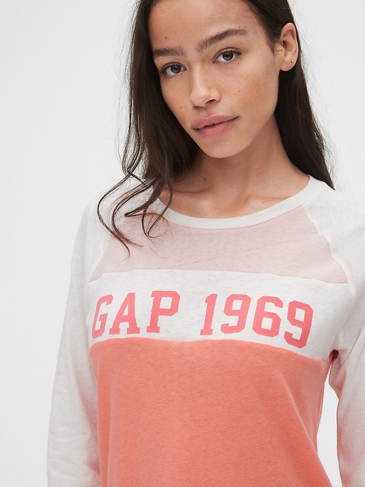 Image number 5 showing, Gap Logo Colorblock Baseball T-Shirt