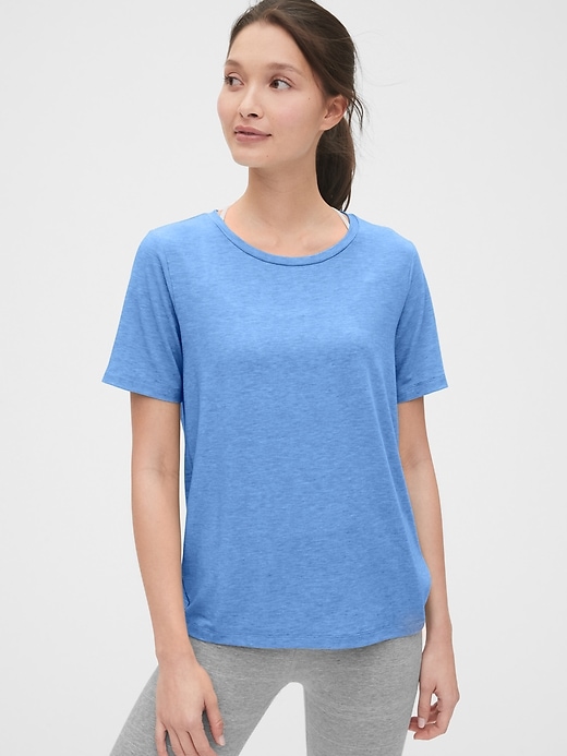 View large product image 1 of 1. GapFit Breathe Ruched T-Shirt