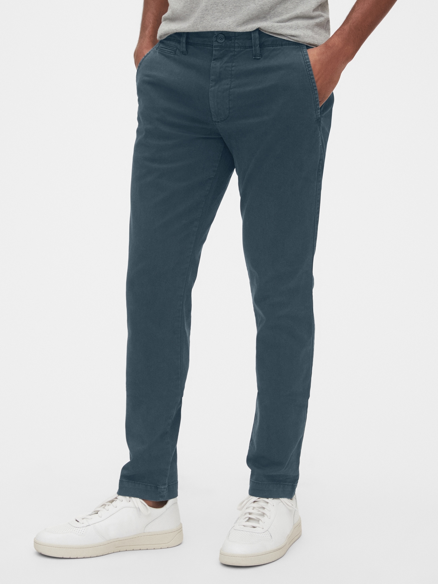 Vintage Khakis in Skinny Fit with GapFlex Gap