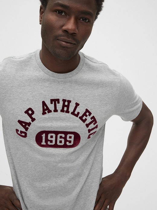Image number 5 showing, Gap Athletic Logo Crewneck T-Shirt