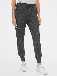 gap travel pants