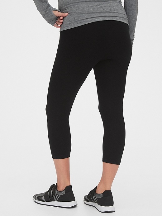 Image number 2 showing, Maternity Low Rise Capri Leggings