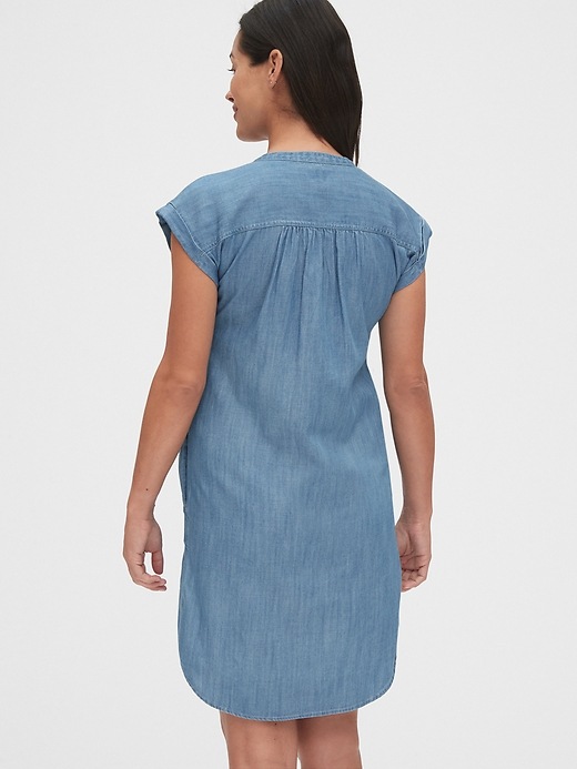 2 of 8 showing, with the color medium wash of product Maternity Popover Dress in TENCEL™