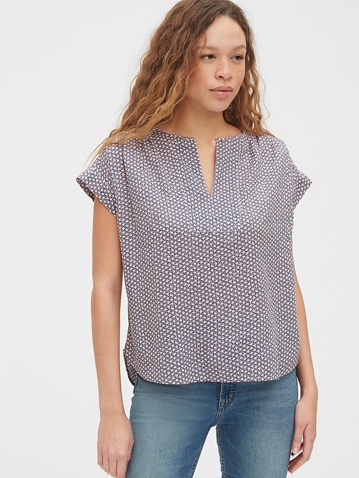 View large product image 1 of 1. Print V-Neck Popover Top