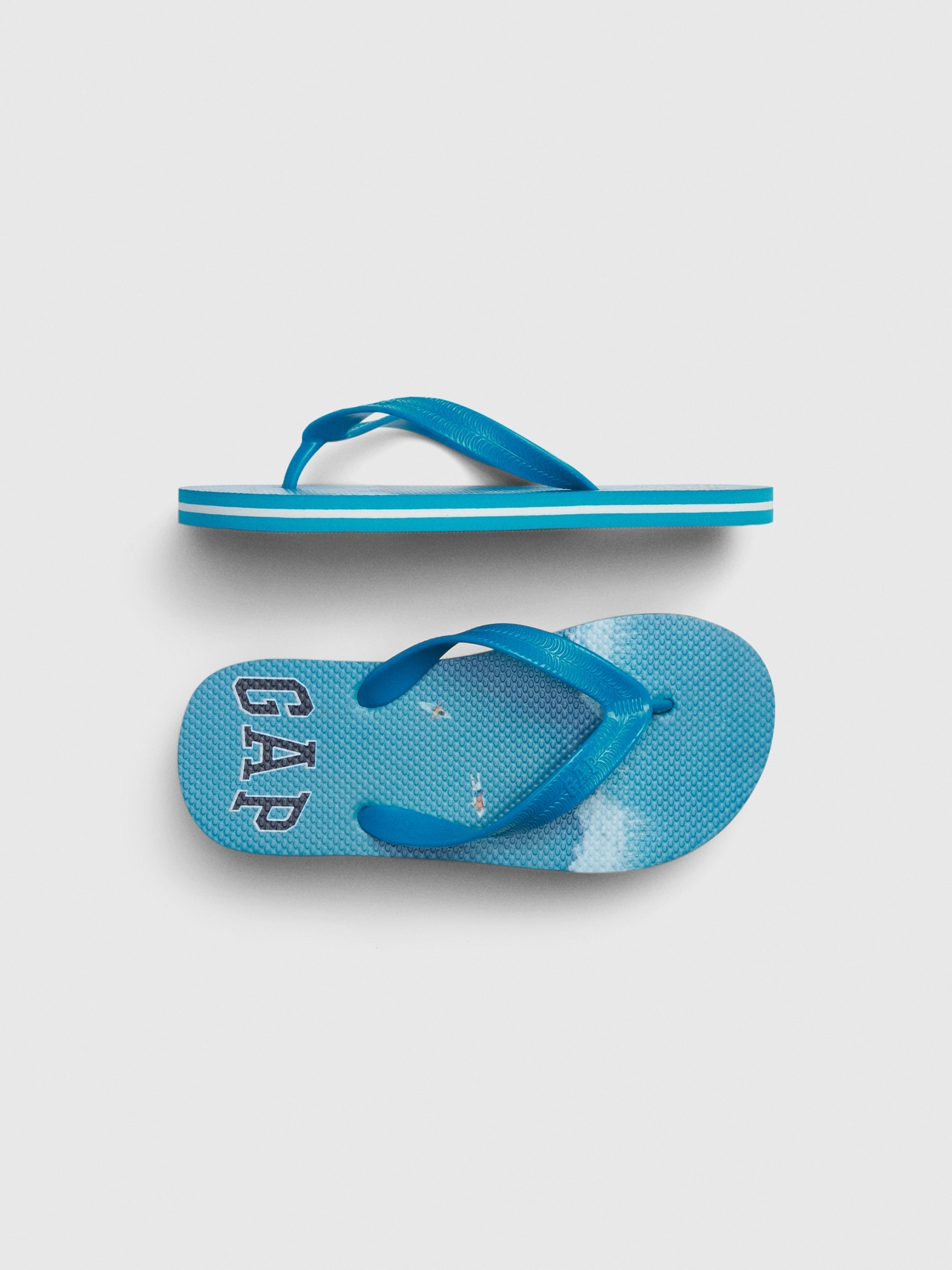 Gap rubber discount flip flops