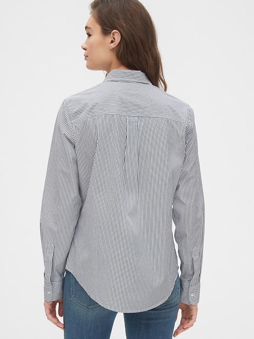 2 of 8 showing, with the color blue pinstripe of product Perfect Shirt in Poplin