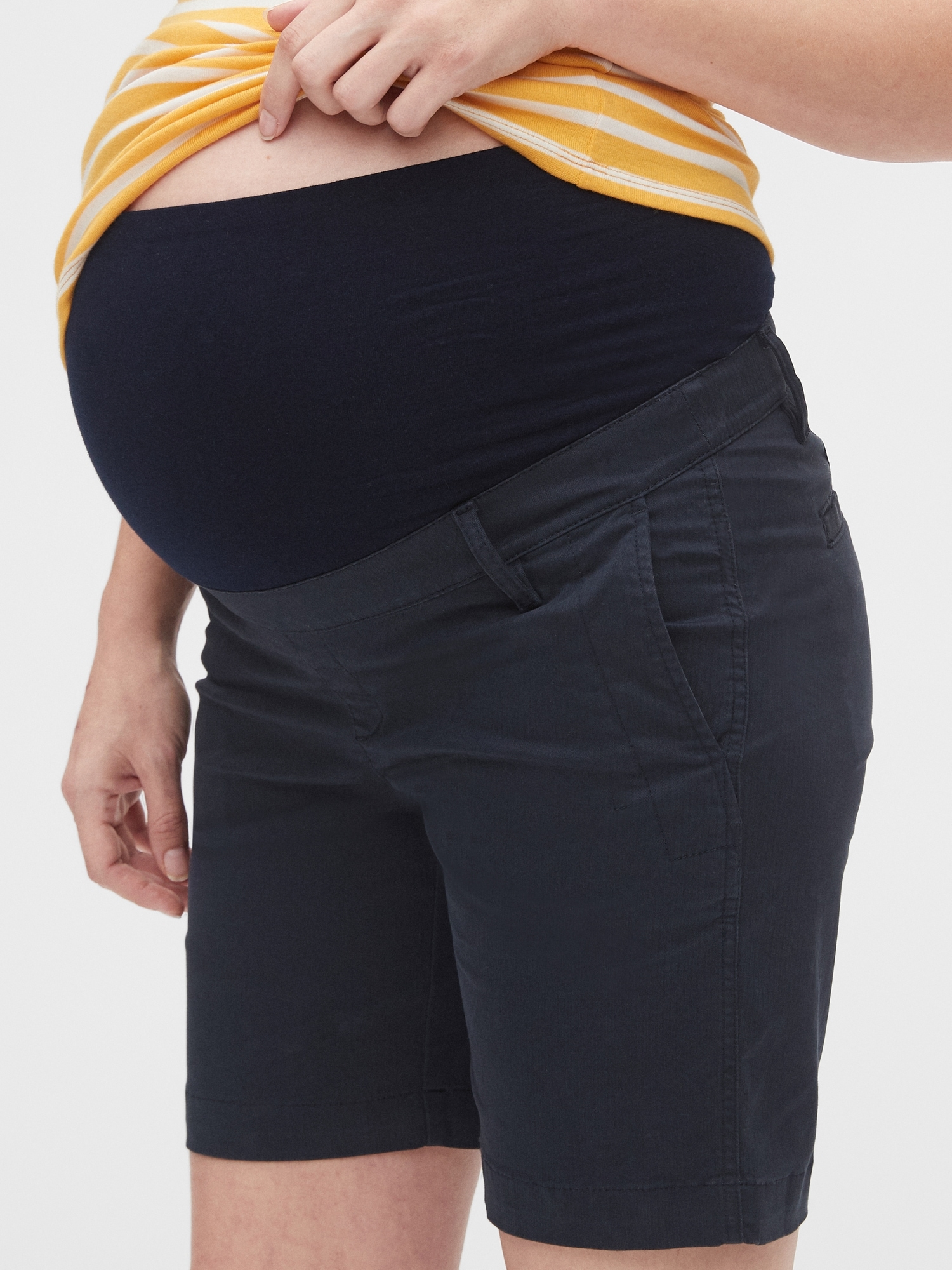 4" Maternity Full Panel Stretch Khaki Shorts Gap