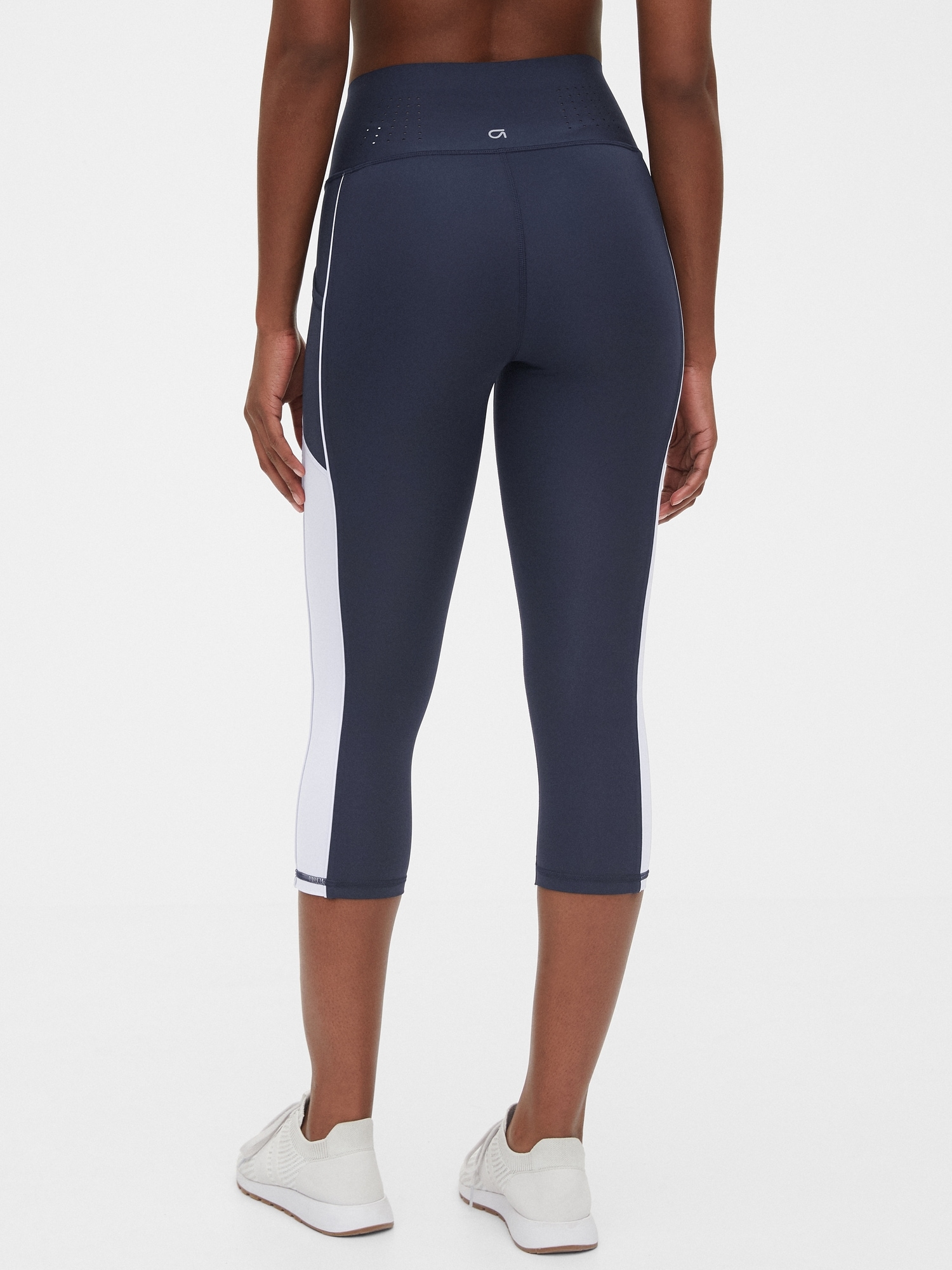 GAP, Pants & Jumpsuits, Gapfit Sculpt Compression Cropped 34 Capri  Activewear Leggings Size S