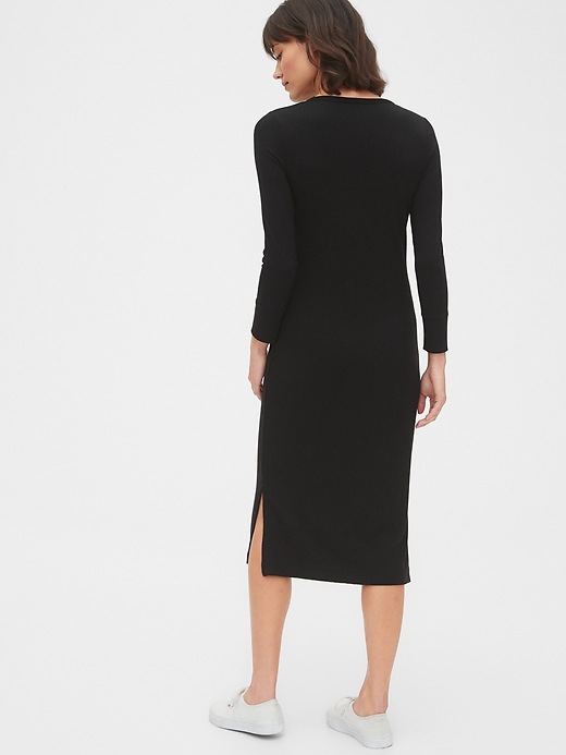 2 of 8 showing, with the color true black of product Ribbed Henley Midi Dress