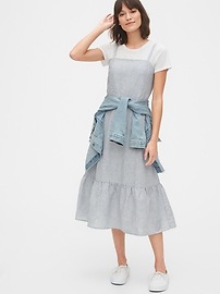 ruffle apron
