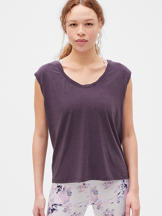Image number 8 showing, Gapfit Breathe T-Shirt with Twist Detail