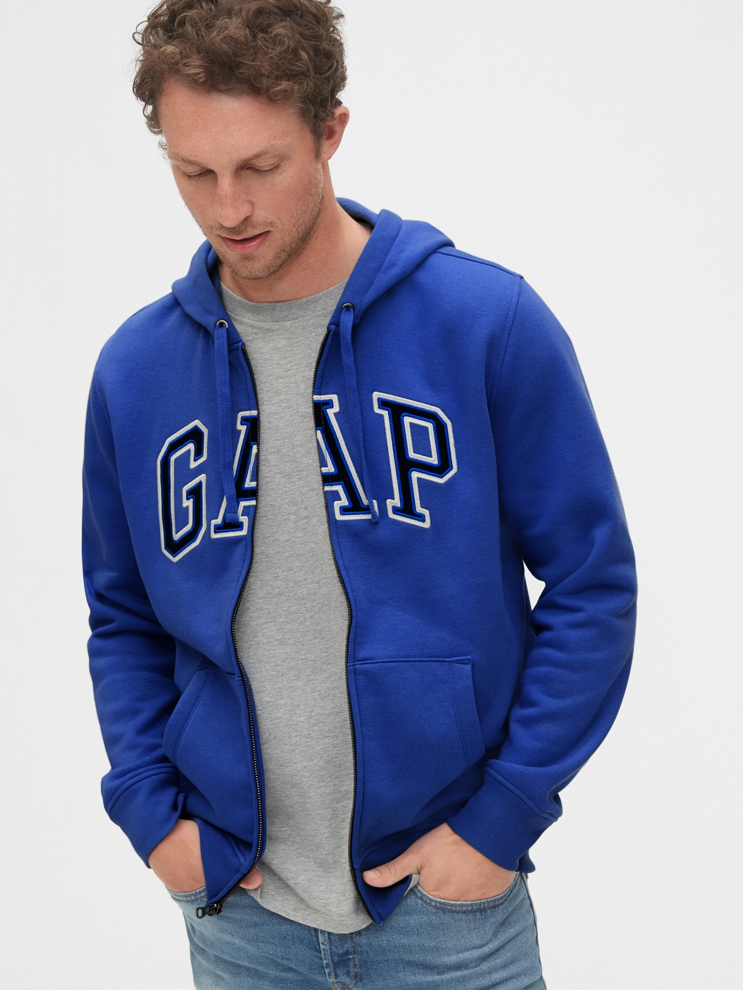 Gap arch logo hoodie 2025