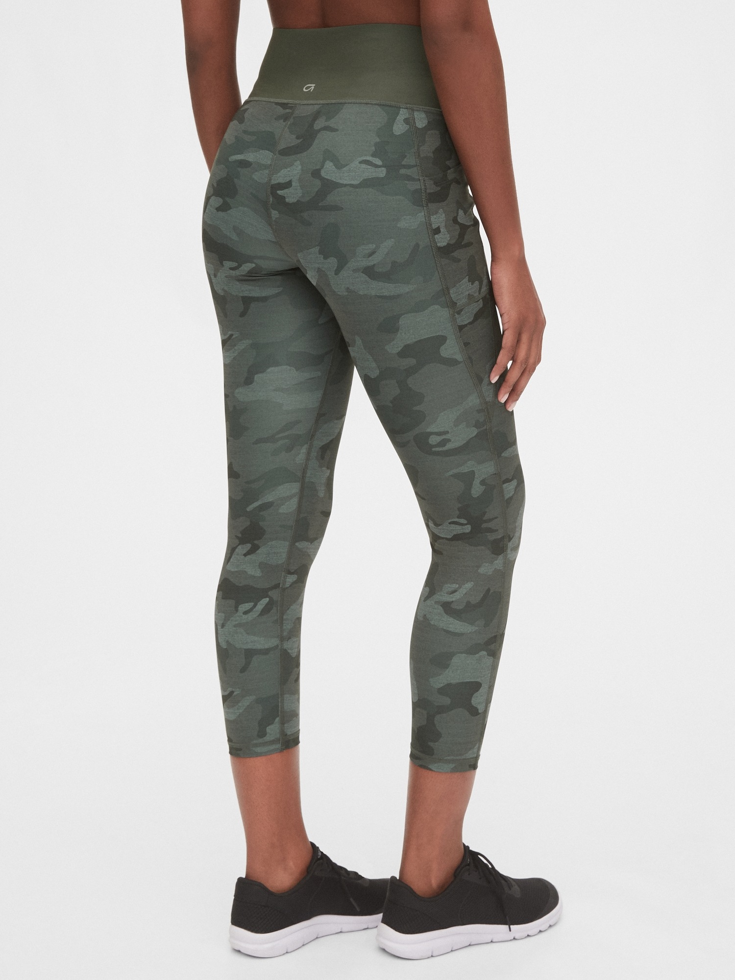 GapFit High Rise Print Pocket 7/8 Leggings in Sculpt Revolution