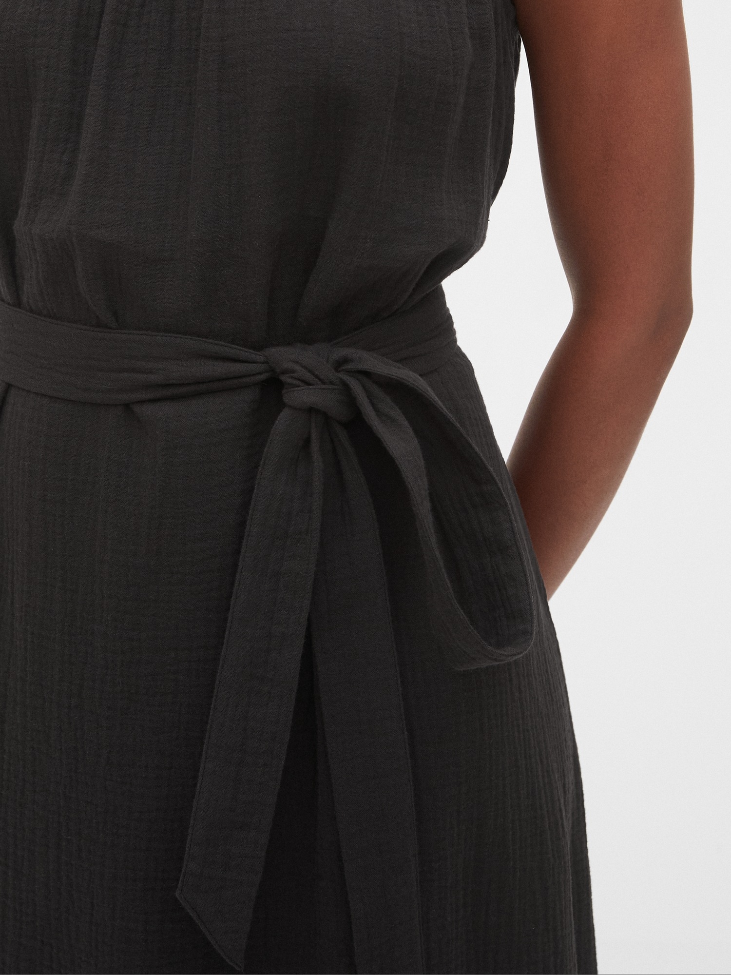 gap black midi dress