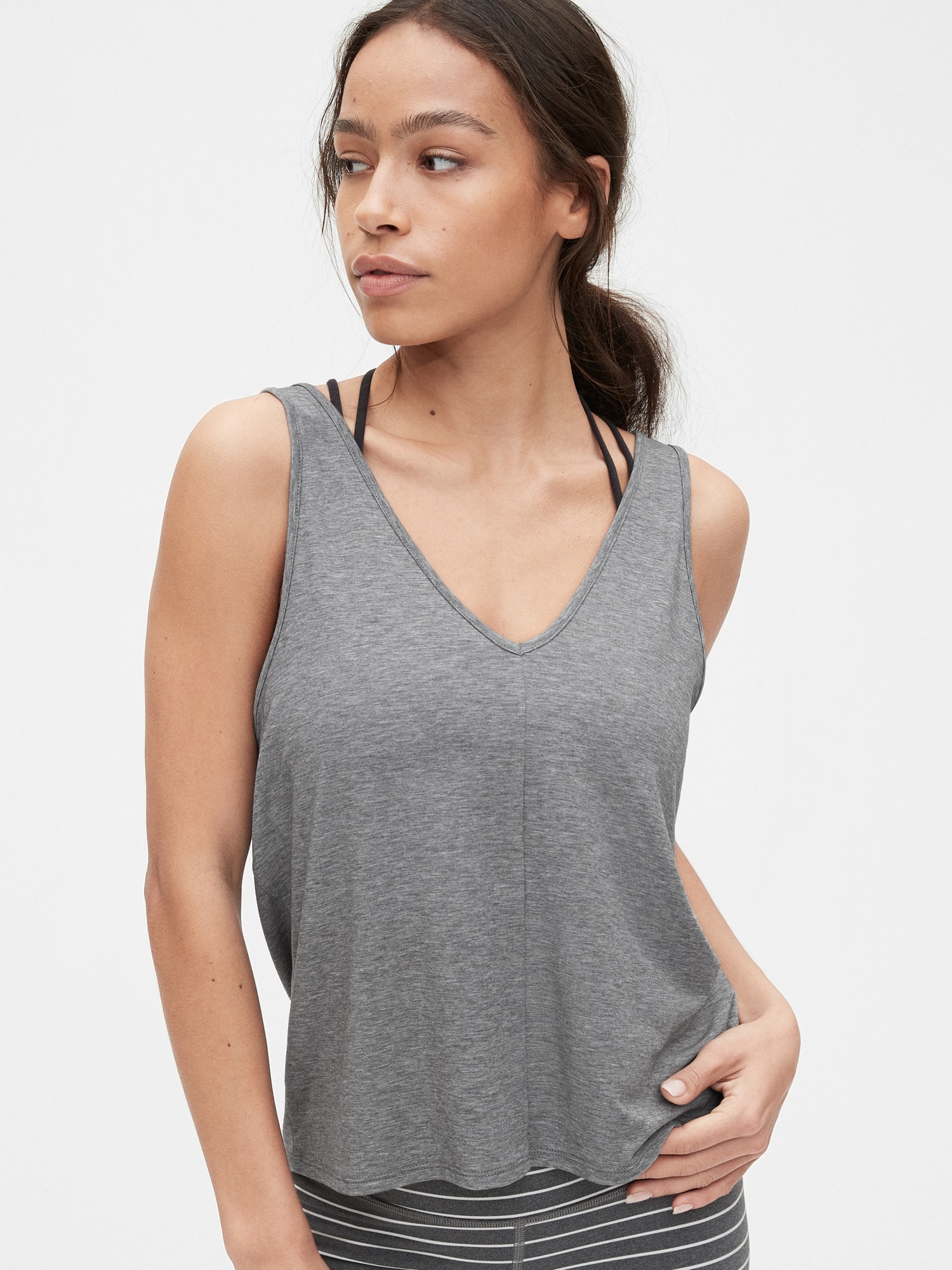 Gap breathe v on sale neck