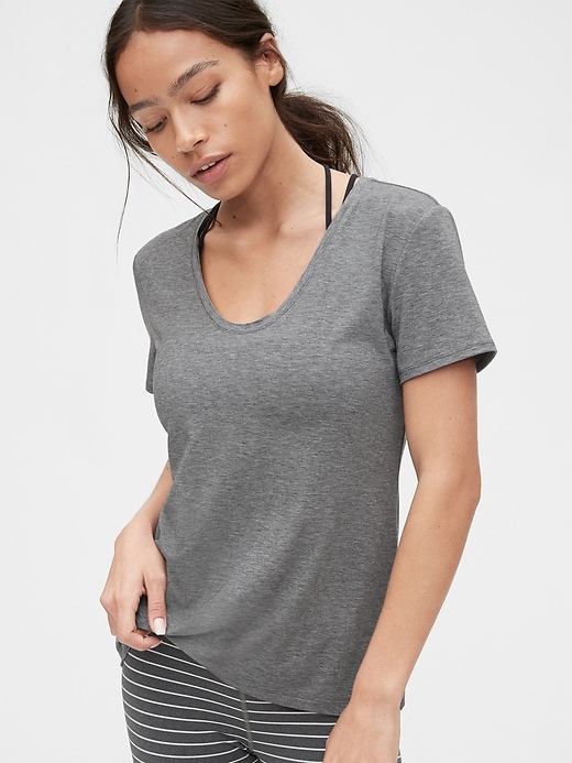 1 of 8 showing, with the color heather grey of product GapFit Breathe Scoopneck T-Shirt
