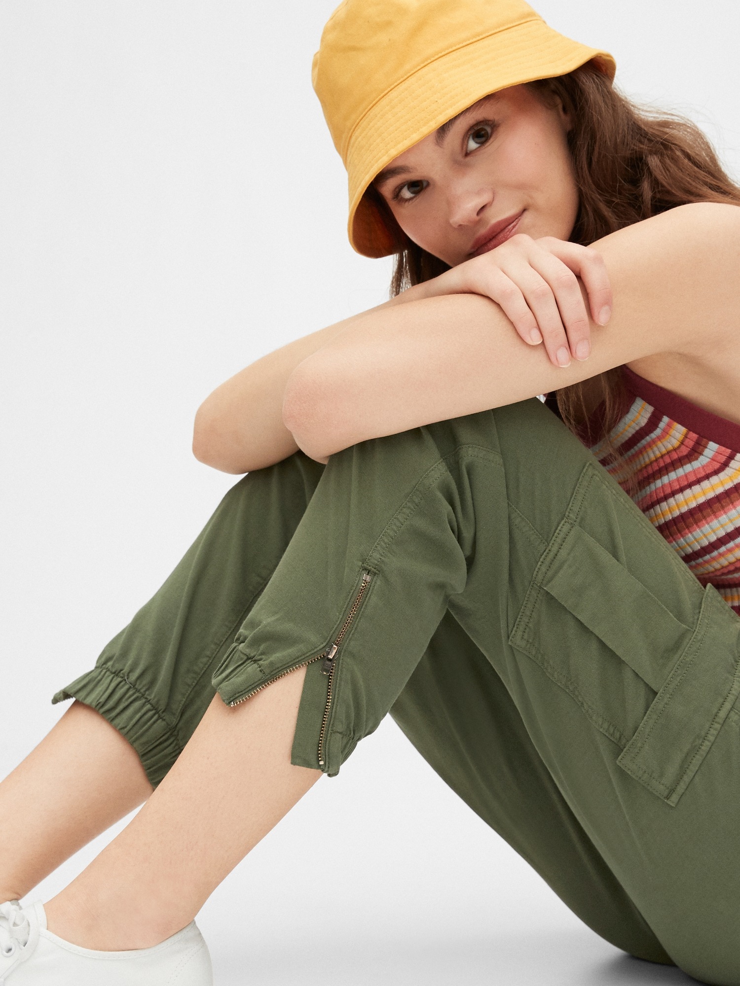 H&m lyocell utility joggers hotsell