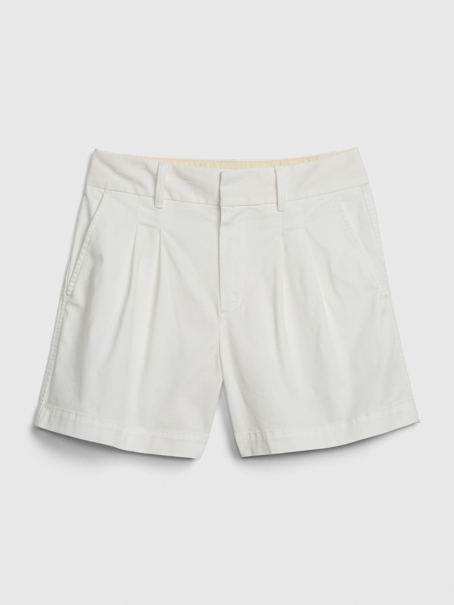 5" Pleated Khaki Short Gap