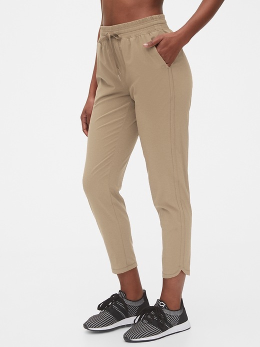 Gapfit online runaround joggers