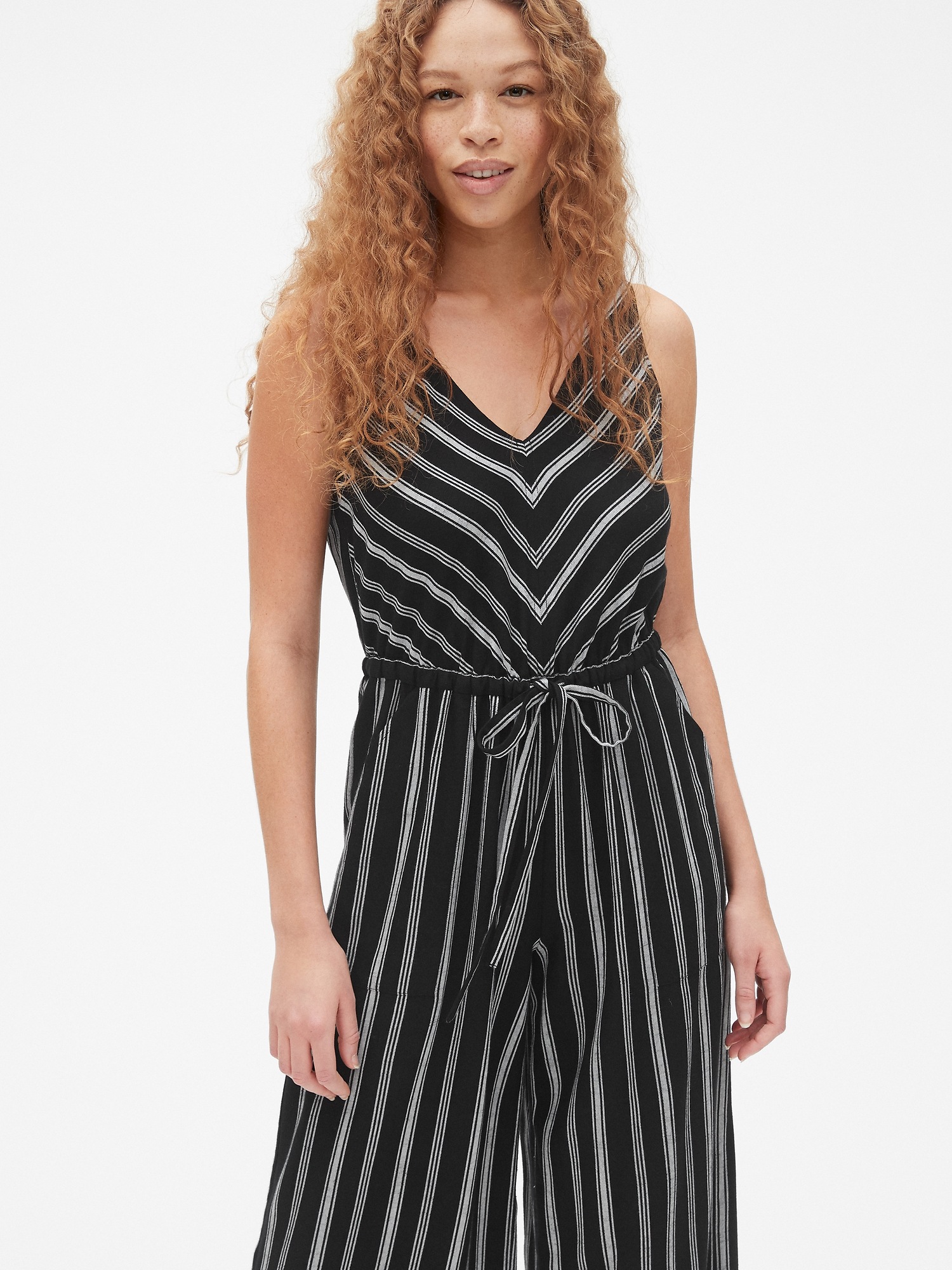 Женские комбинезоны Gap Sleeveless Wide-Leg Jumpsuit — фото 3