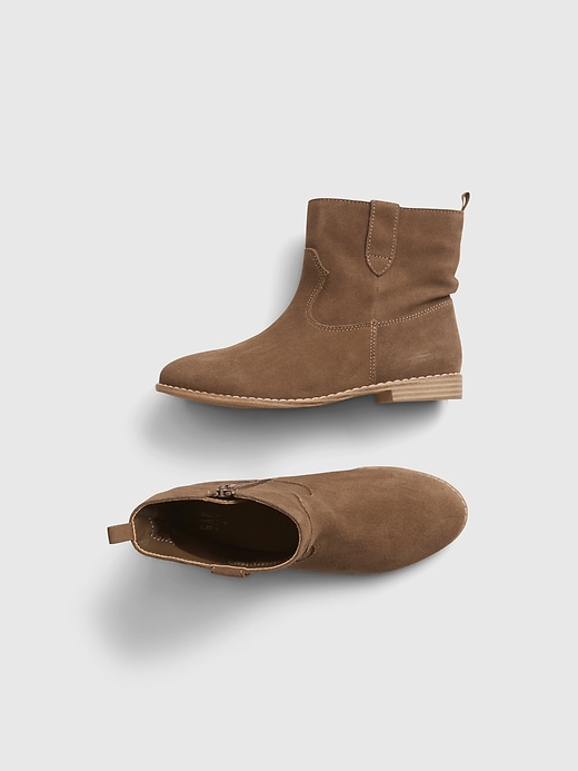 1 of 8 showing, with the color bruno brown of product Kids Slouchy Ankle Boots