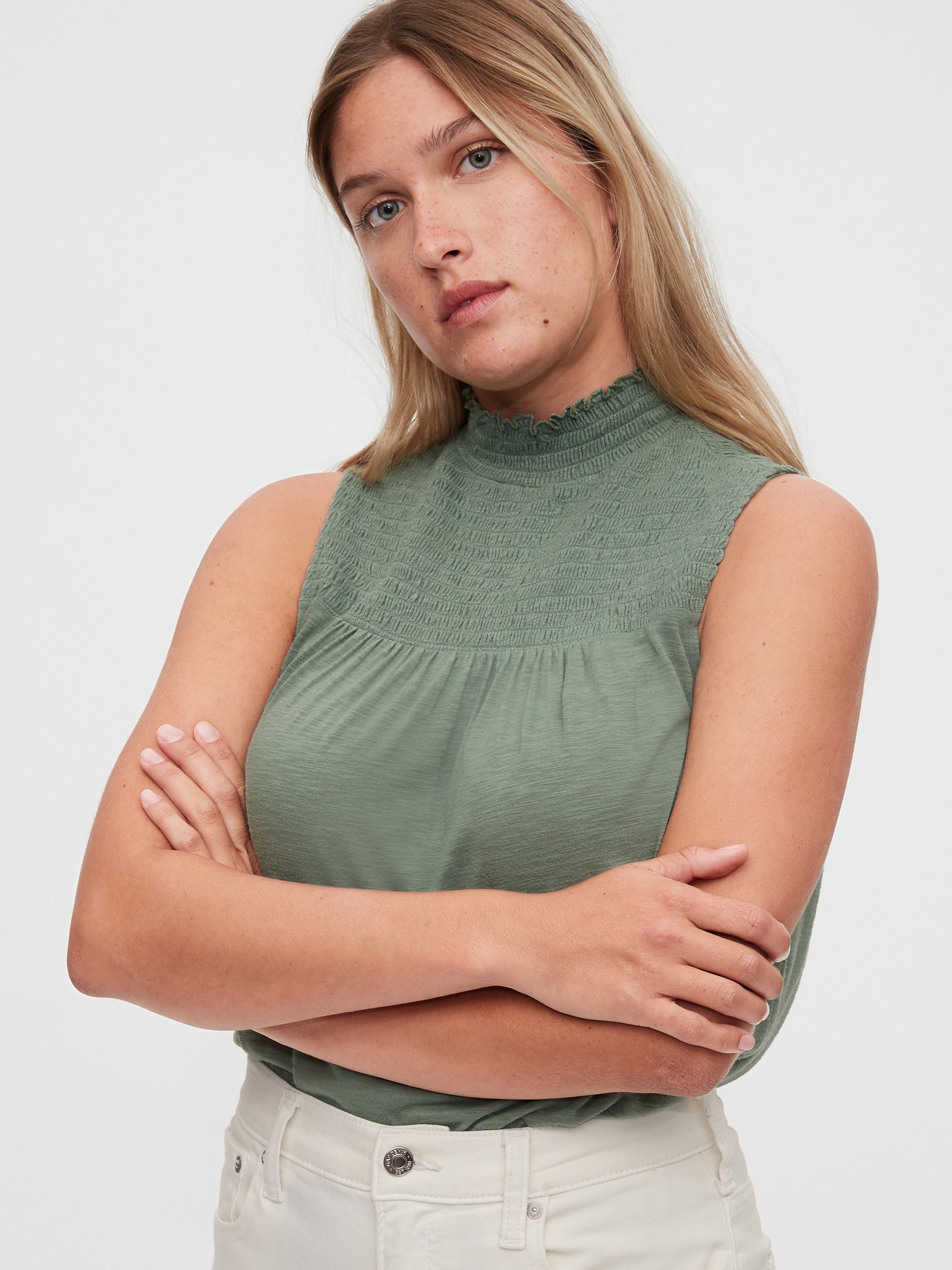 gap sleeveless turtleneck