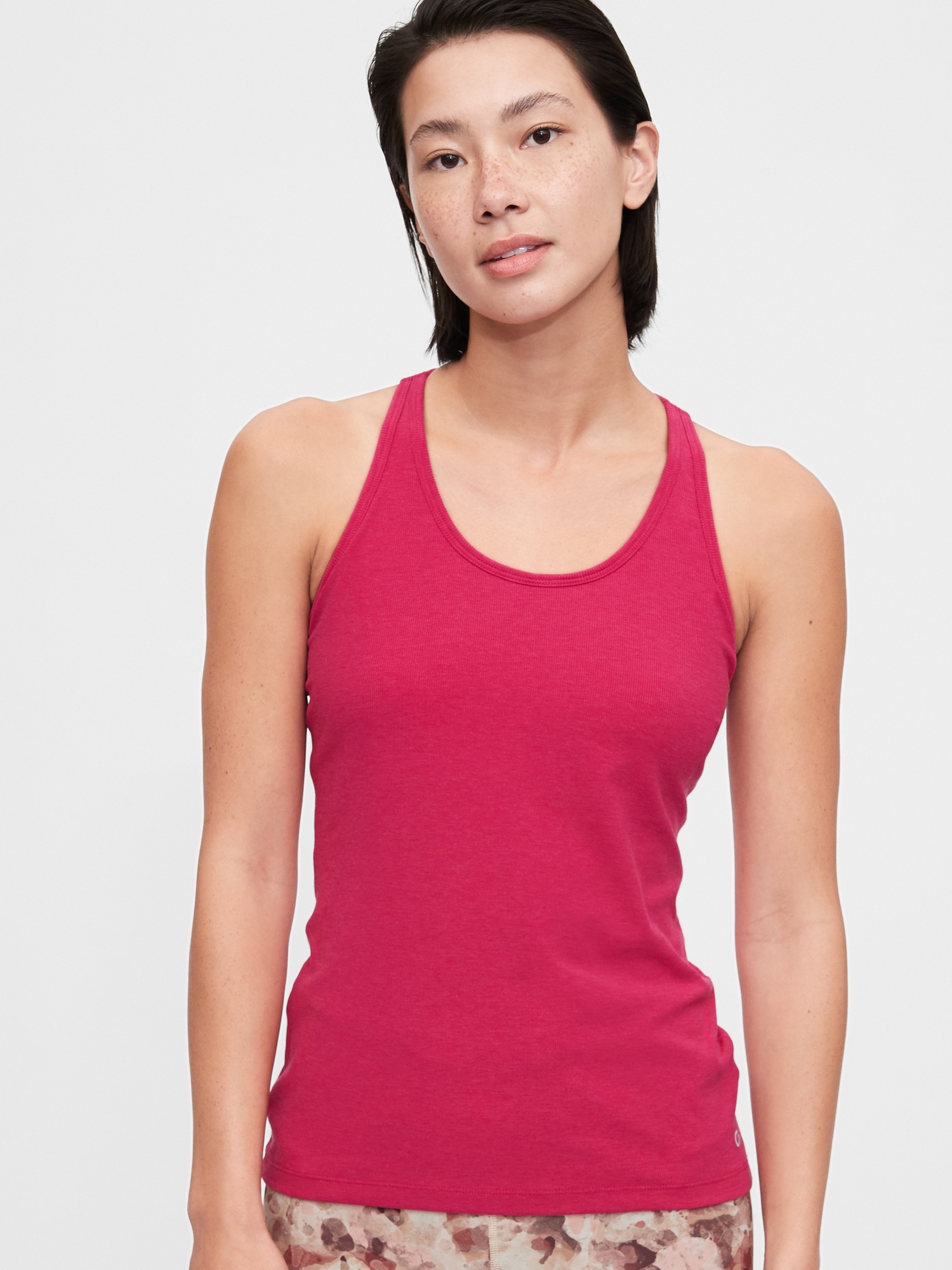 GapFit Breathe Rib Shelf Tank Gap