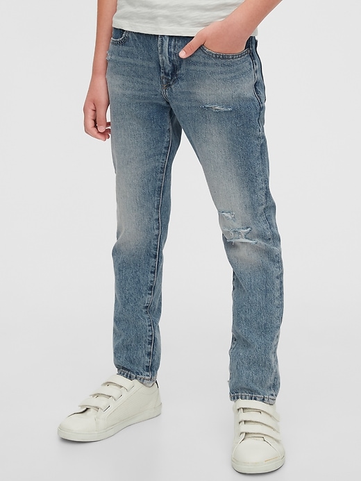 Image number 2 showing, Kids Distressed Slim Taper Jeans with Washwell&#153