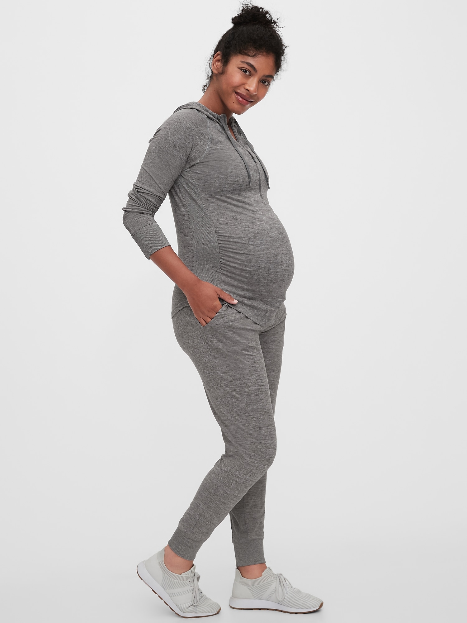 gap maternity sweatpants