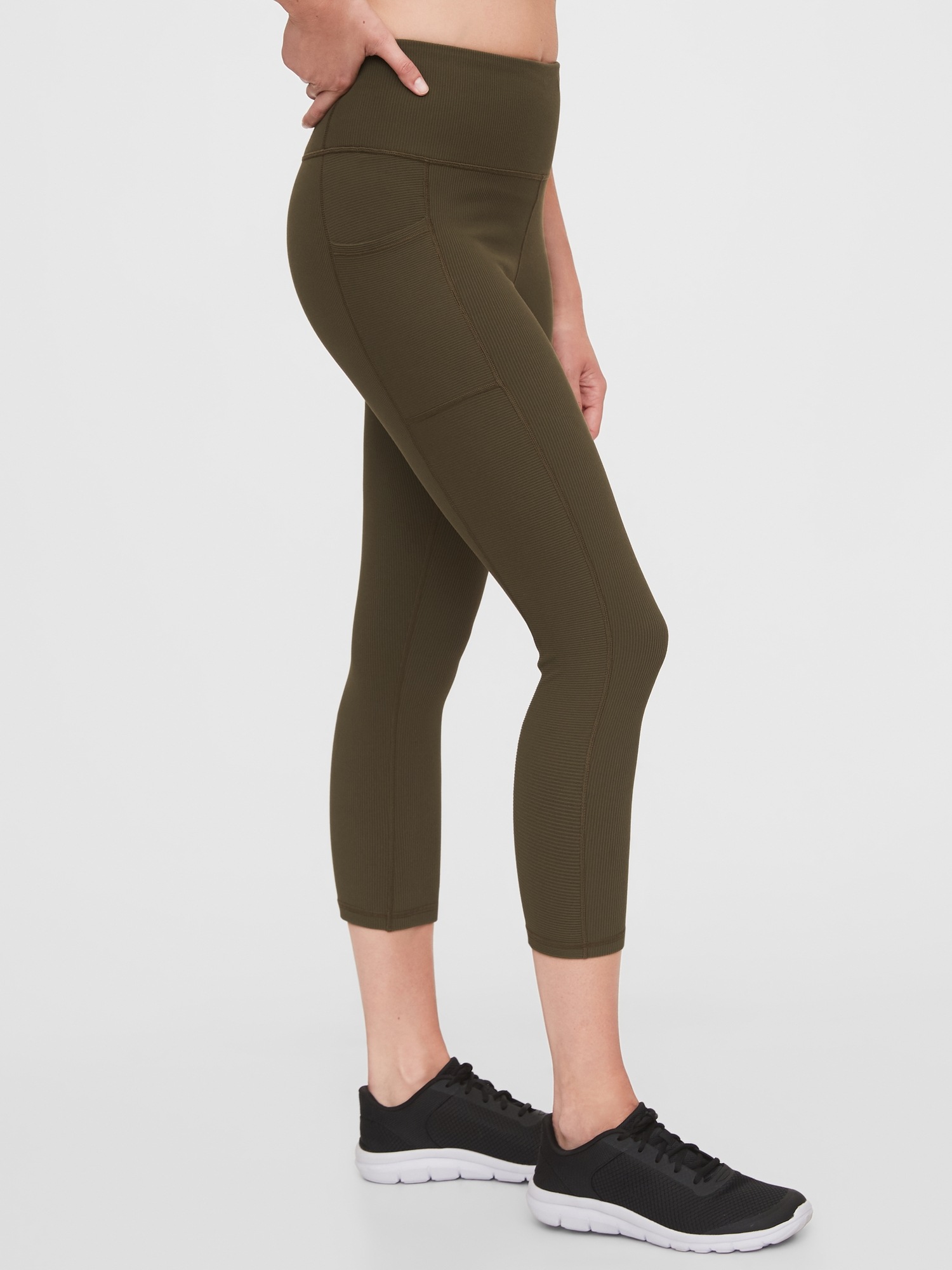 Ribbed High Waisted Capri Leggings