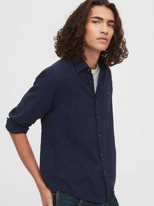 View large product image 1 of 1. Lightweight Twill Shirt in Untucked Fit