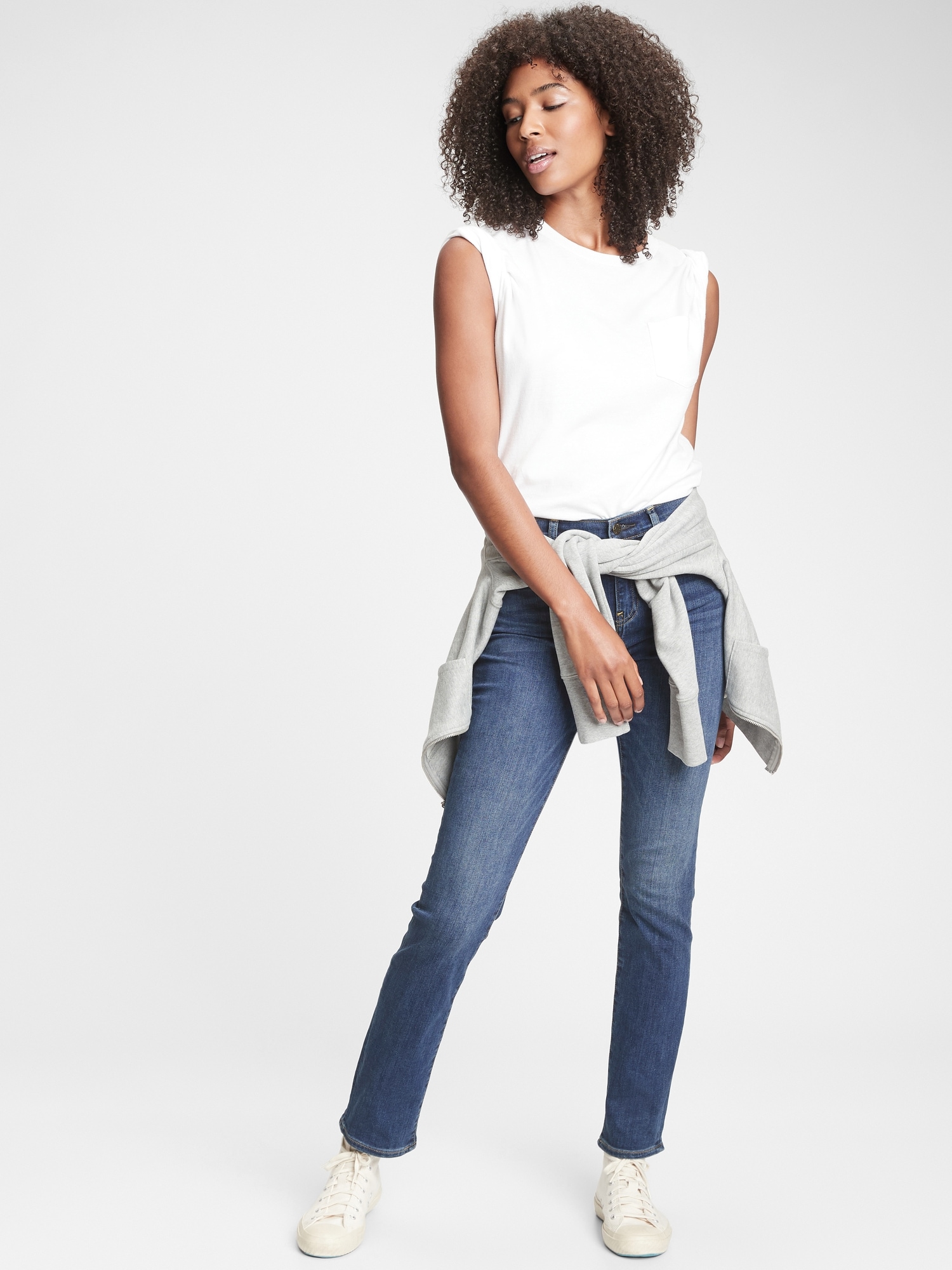 Gap Mid Rise Classic Straight Jeans With Washwell