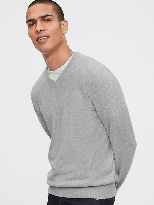 Image number 1 showing, Mainstay V-Neck Sweater