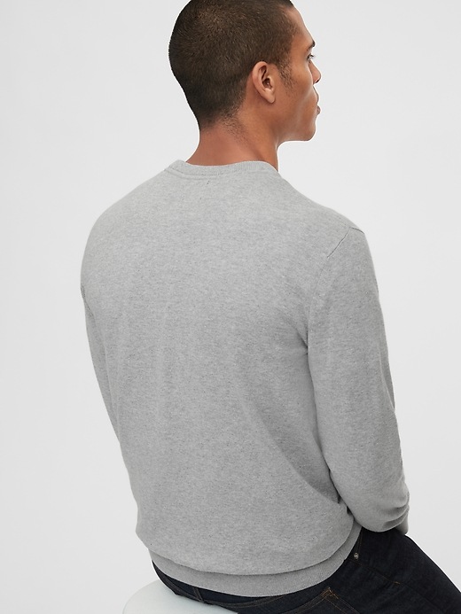 Image number 2 showing, Mainstay V-Neck Sweater