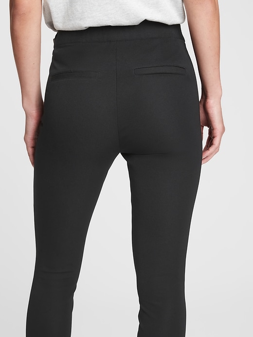 2 of 8 showing, with the color true black of product Skinny Pants