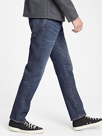 GapFlex Athletic Taper Jeans with Washwell