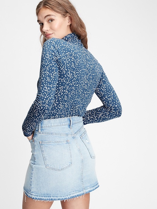 2 of 8 showing, with the color blue floral of product Funnel-Neck Print T-Shirt