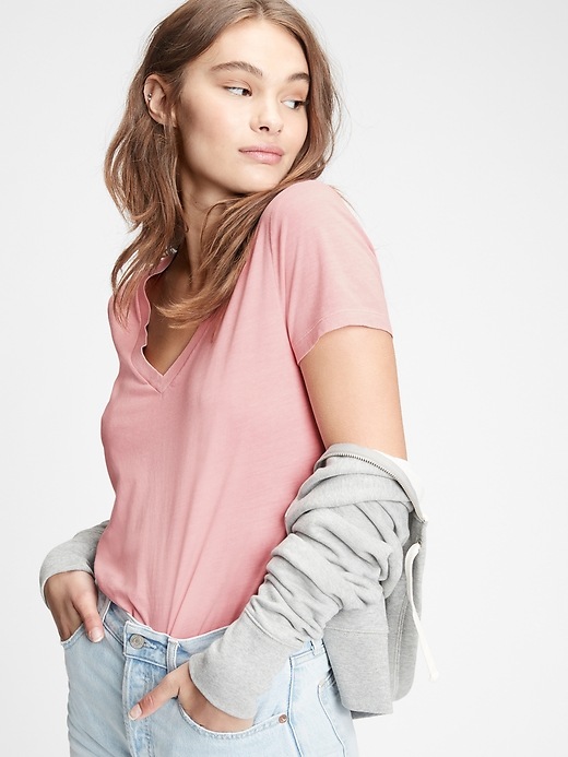1 of 8 showing, with the color SOFT POTPOURRI PINK of product Vintage Wash V-Neck T-Shirt