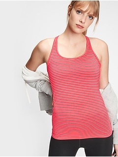 gap yoga tops