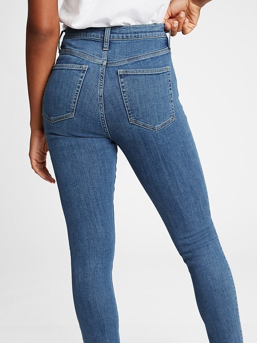 Image number 2 showing, High Rise True Skinny Jeans with Secret Smoothing Pockets