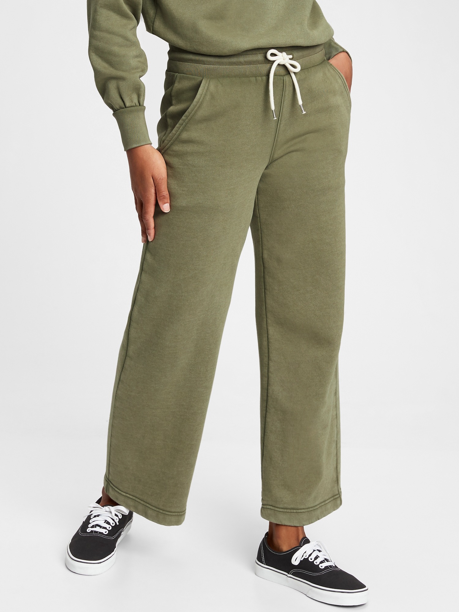 straight sweatpants