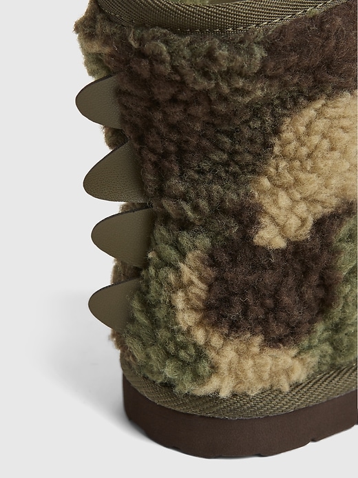 Image number 2 showing, Toddler Camo 3D Fleece Boots