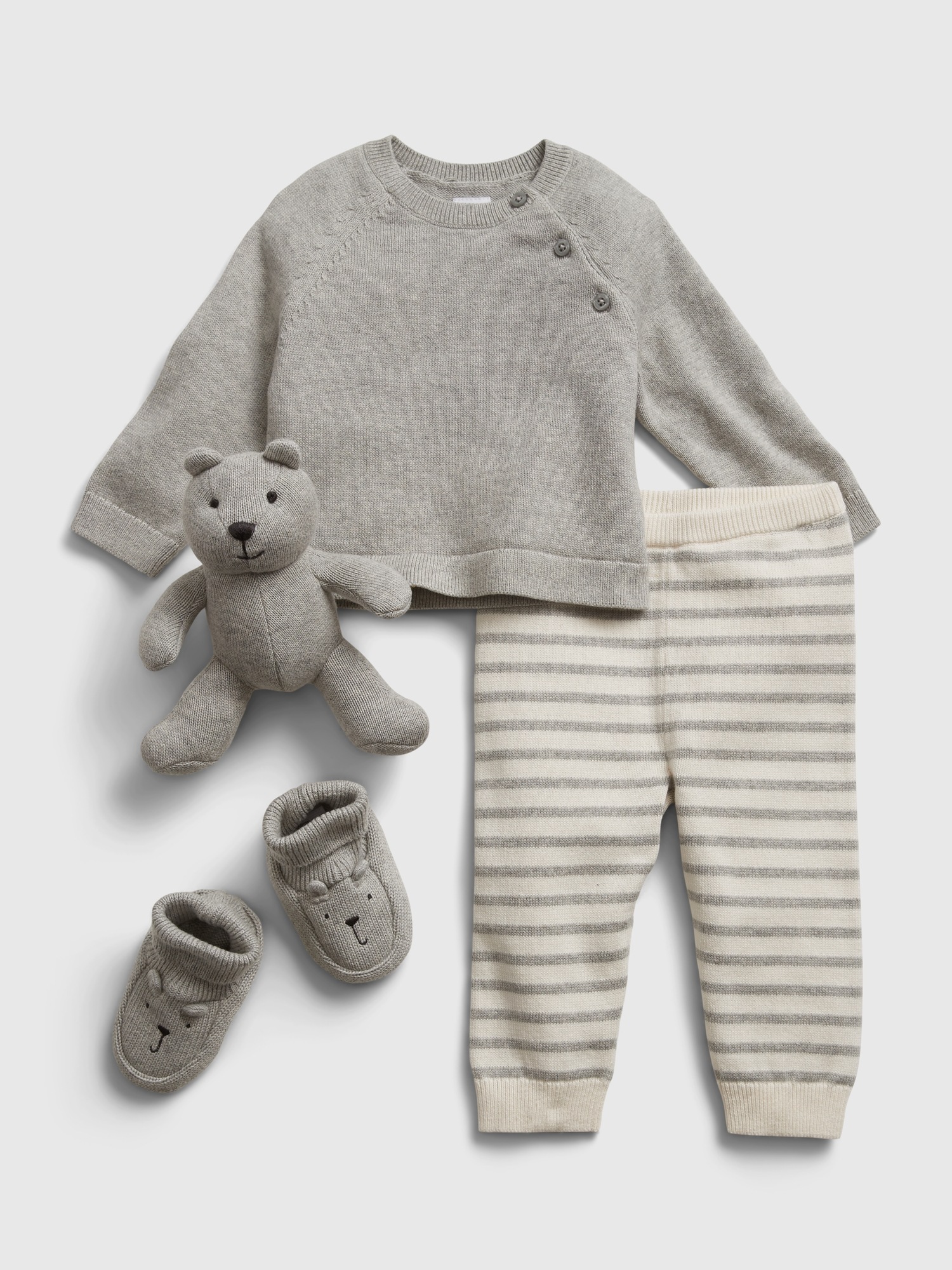 newborn sweater outfit