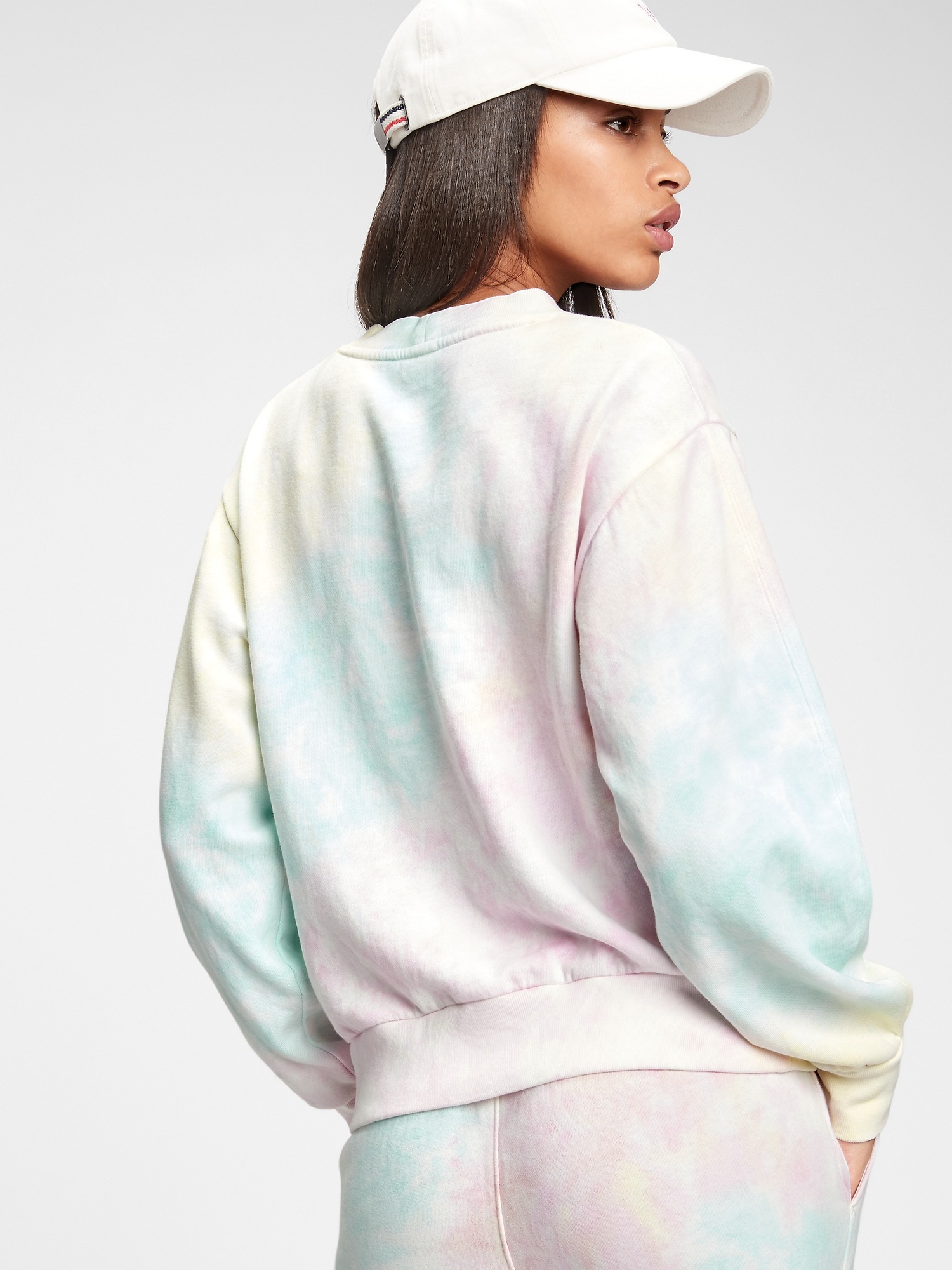 balloon sleeve crew neck