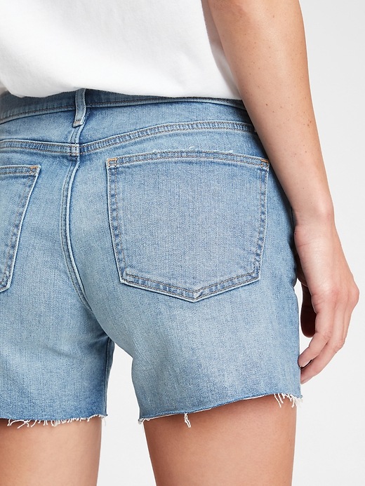 Image number 5 showing, 5'' Mid Rise Denim Shorts With Washwell&#153