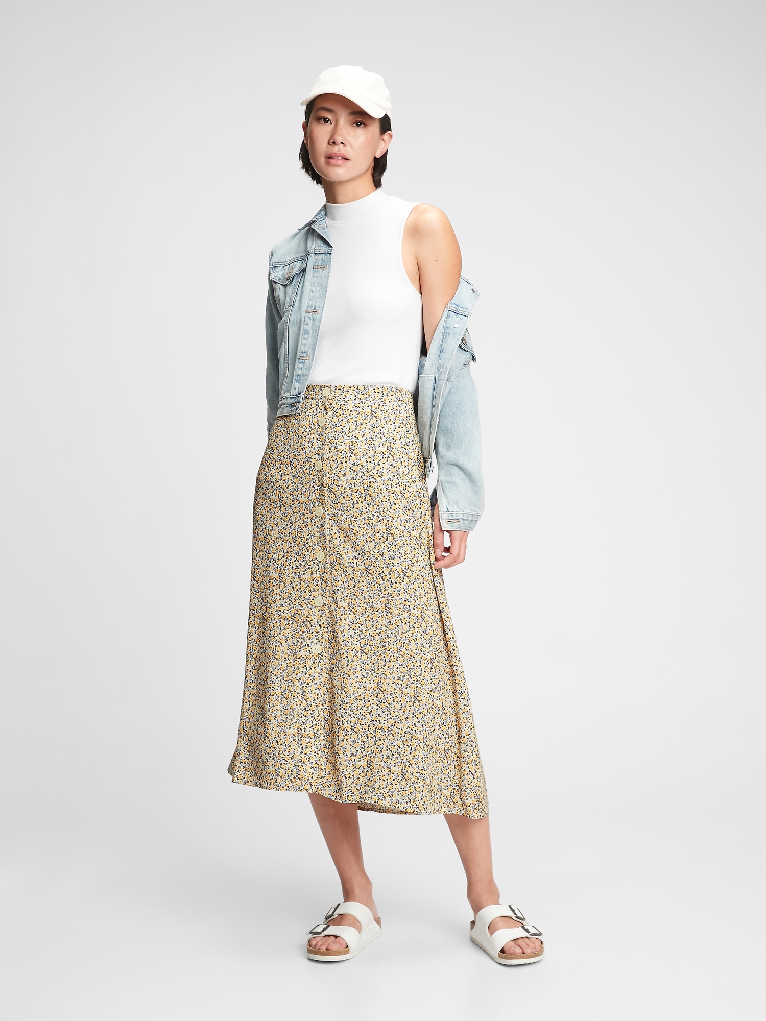 Gap button on sale front skirt